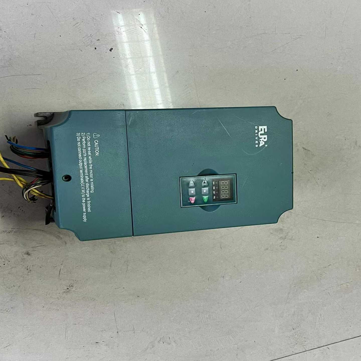 欧瑞是专用旋切机   YM2000一OO75T3B。 7.5[浩东商户]
