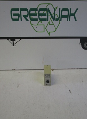 CARLO GAVAZZI SB 215 120 ELECTROMATIC SSYSTEM INTERVAL TIMER