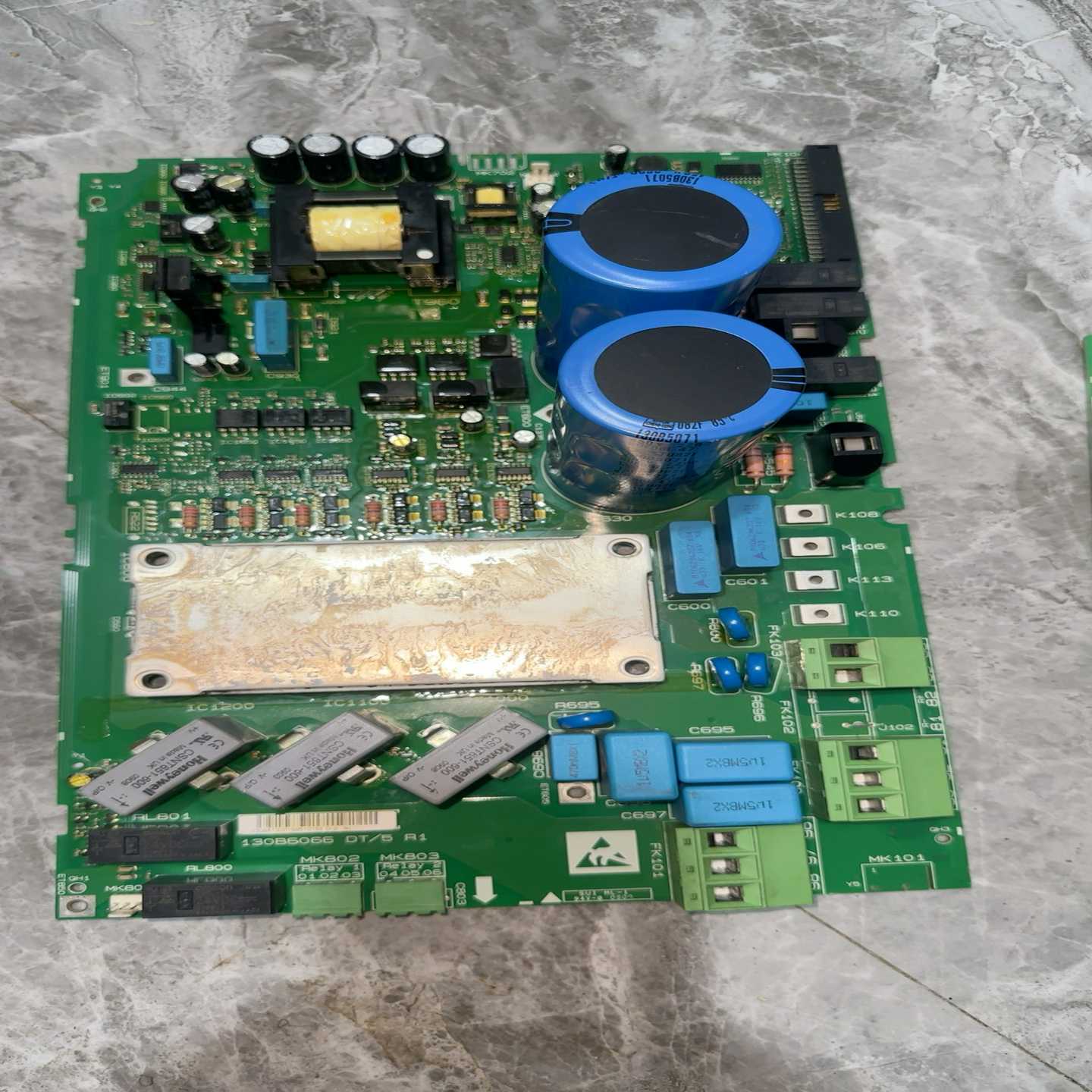 丹佛斯15KW变频器驱动板FC-302P15KT5E20H询价