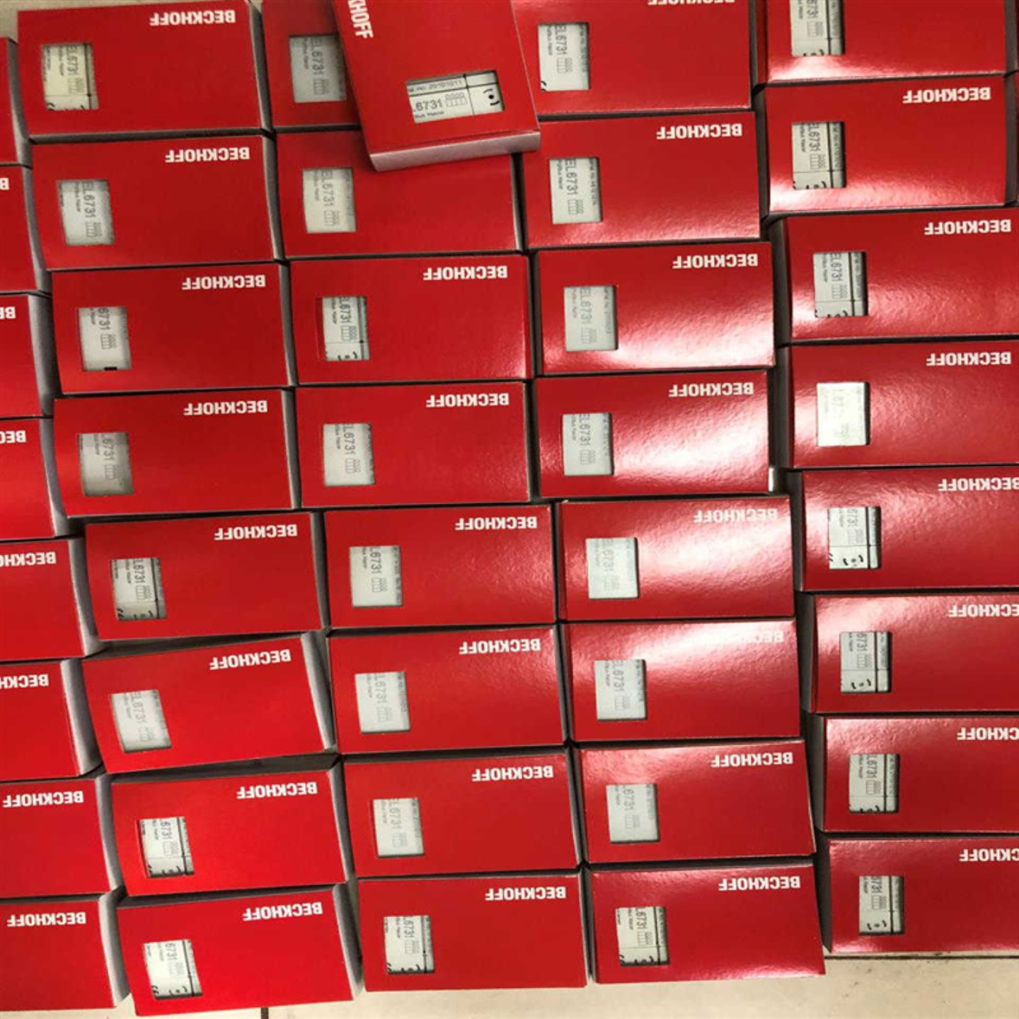 售前询价议价出倍福模块EL3204成色漂亮带包装不多说要的私聊