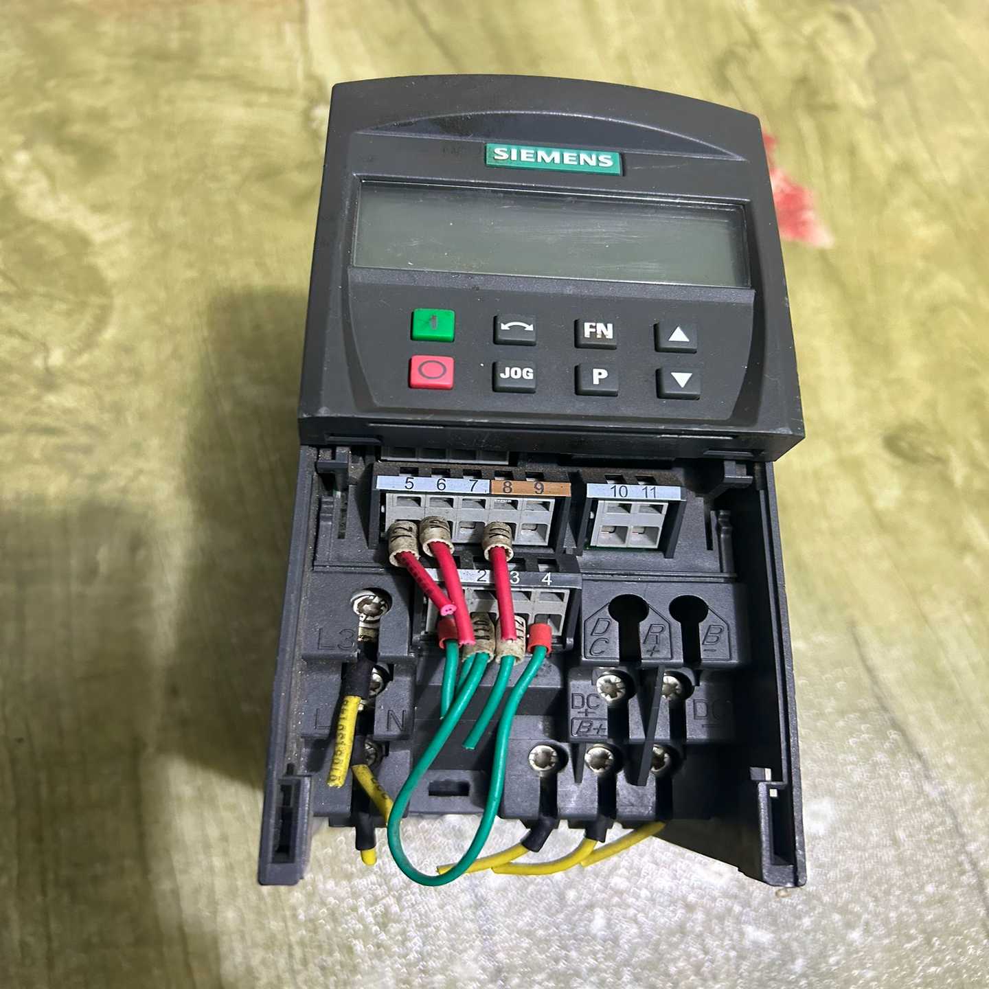 变频器6ES6420-2UD21-1AA1(1.1KW询价