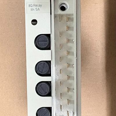 施耐德TSXDSY08R5A