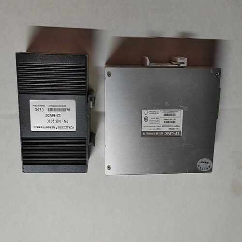（议价）TP一LNk工业交换机八口，sG2008和一个黑色的一起完