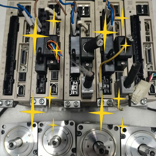 议价Dozens Of Yaskawa 7 Series 400W Servo Sets Are Processed