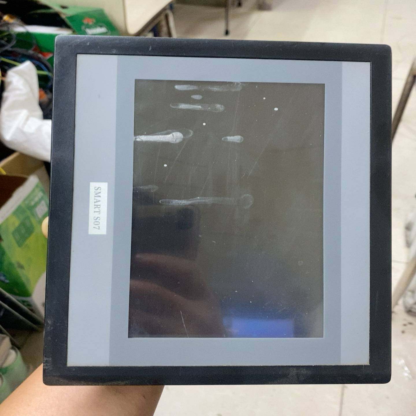 询价SMARTS07工控屏，通电如图