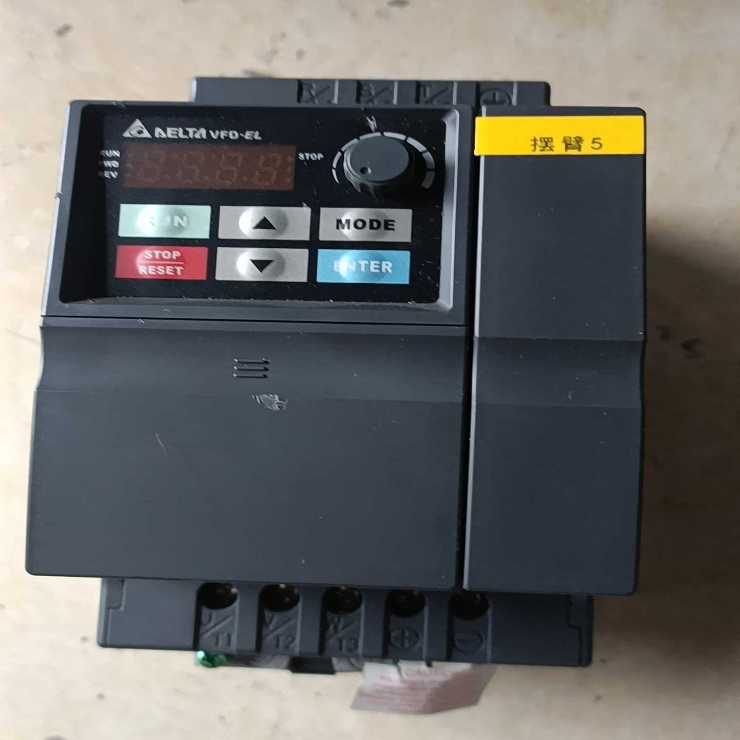 95成新台达EL2.2kw变频器VFD022EL43A询价