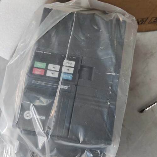 询价/众辰变频器7.5KWZ24007R5GY成色如图