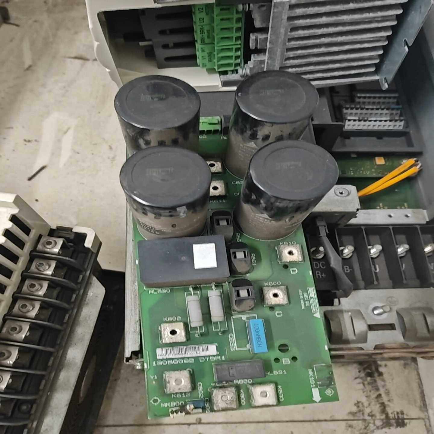 丹佛斯变频器302系列22KW电容板130B6092原装,3C数码配件,隔离器/耦合器,淘宝优惠券,粉丝福利购,淘宝优惠卷