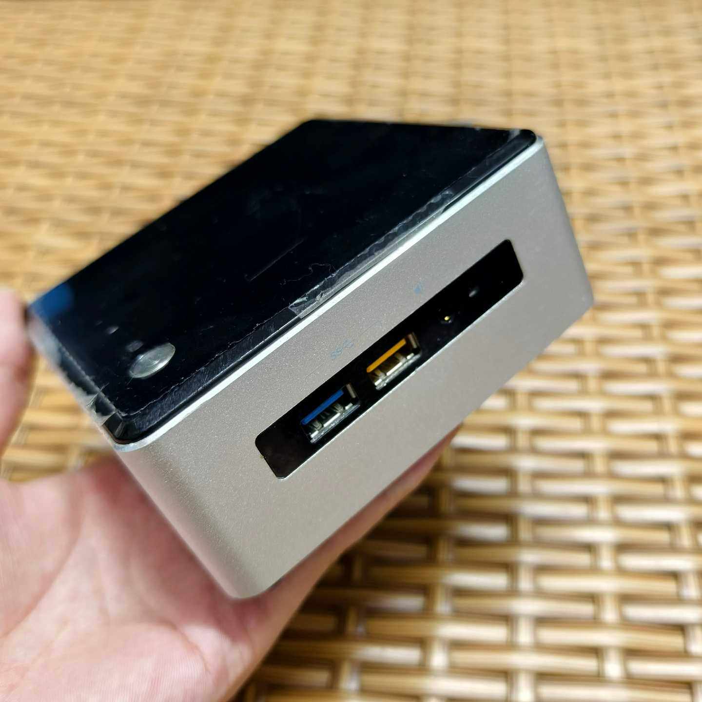 英特尔NUC6I5SYHI5-6260U迷你电脑小主机--议价商品