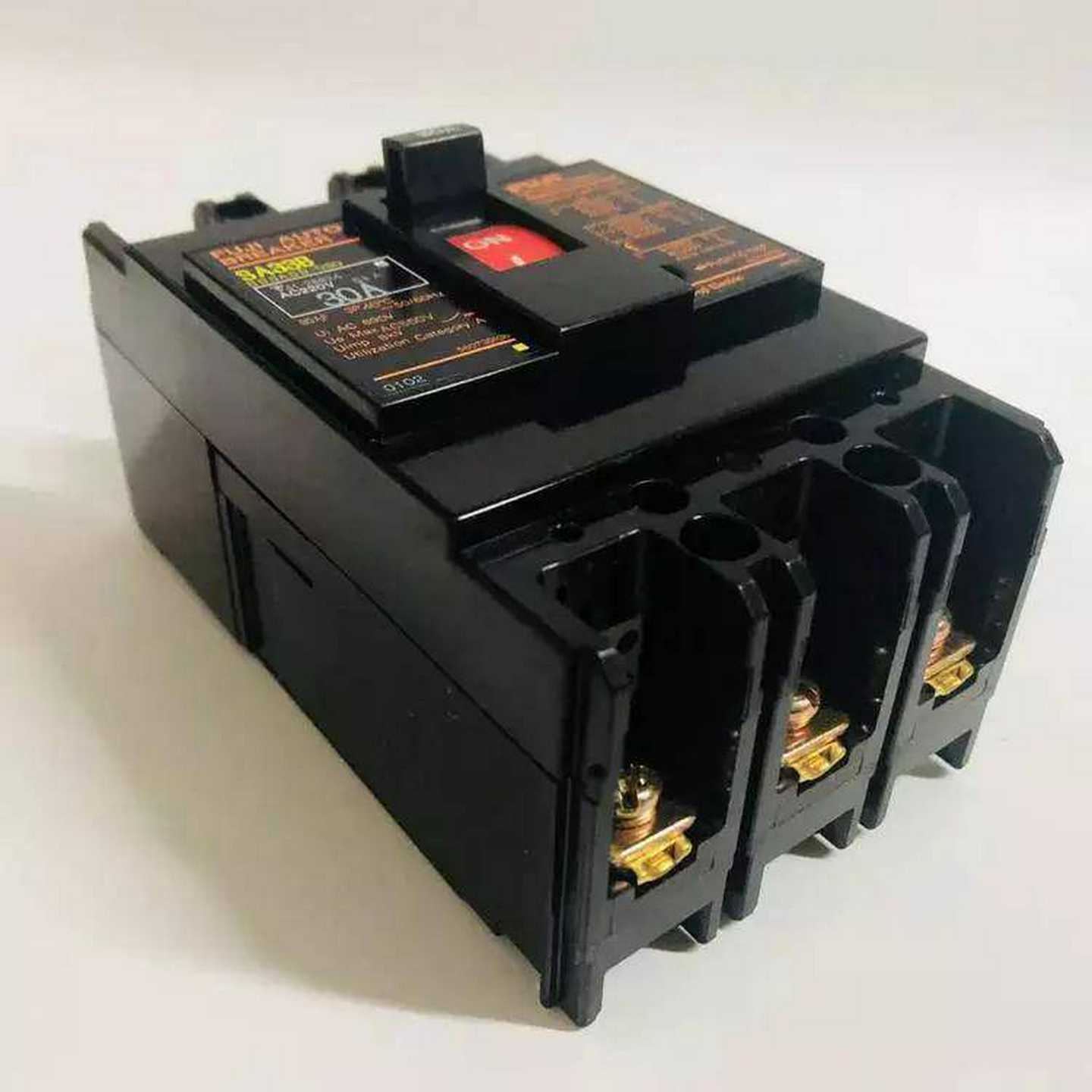 3WL系列3lWL1N03ETU76B/GF/4P三段线圈智能框架断路器下