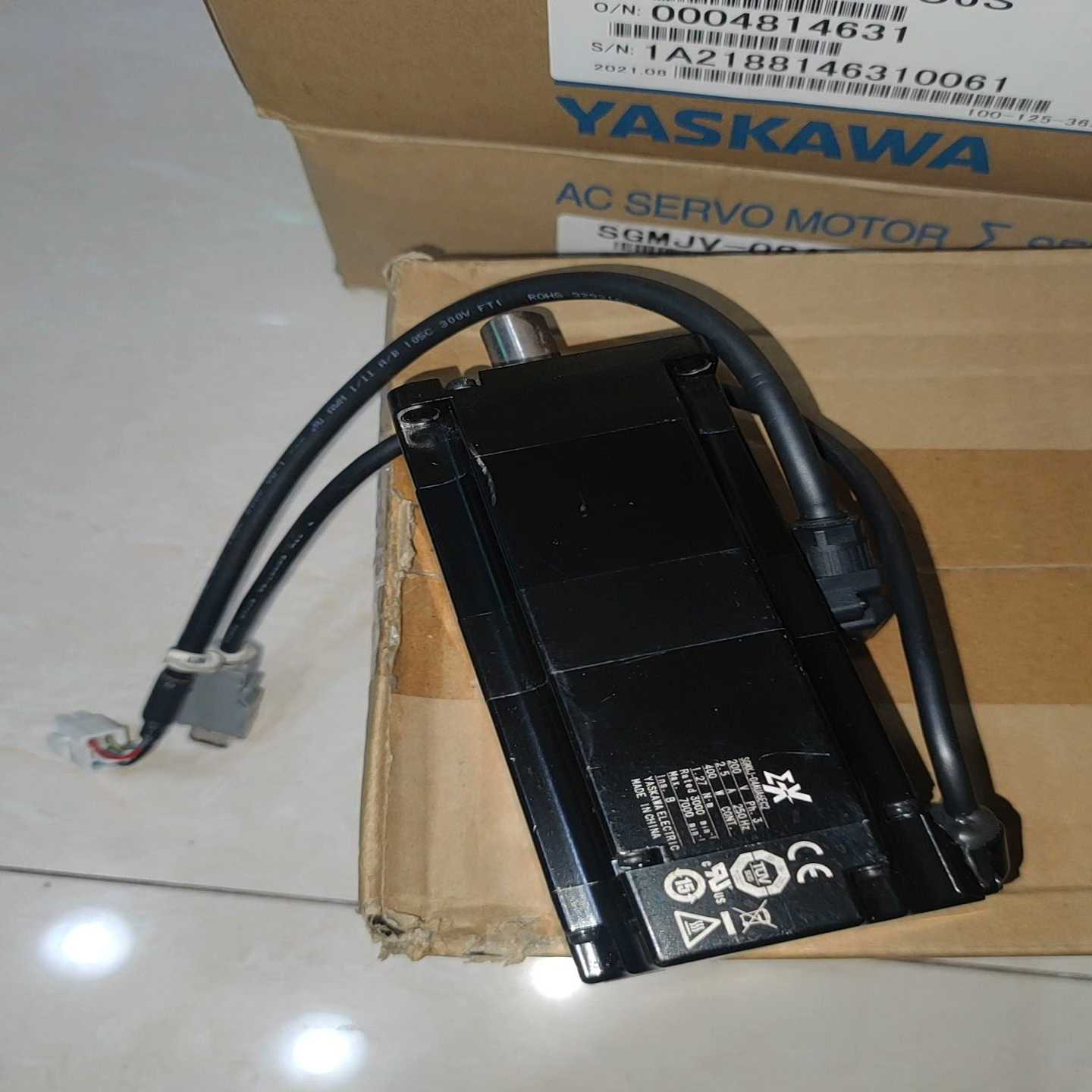 安川AC伺服电机，型号SGMXJ-04AUA6EC2，全新未-询价客服