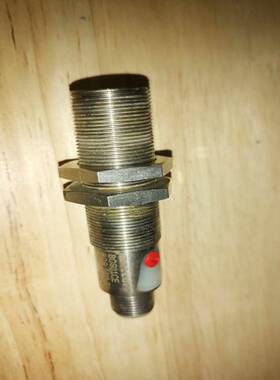 原装BALLUFFBOS01CE光电传感器BOS18