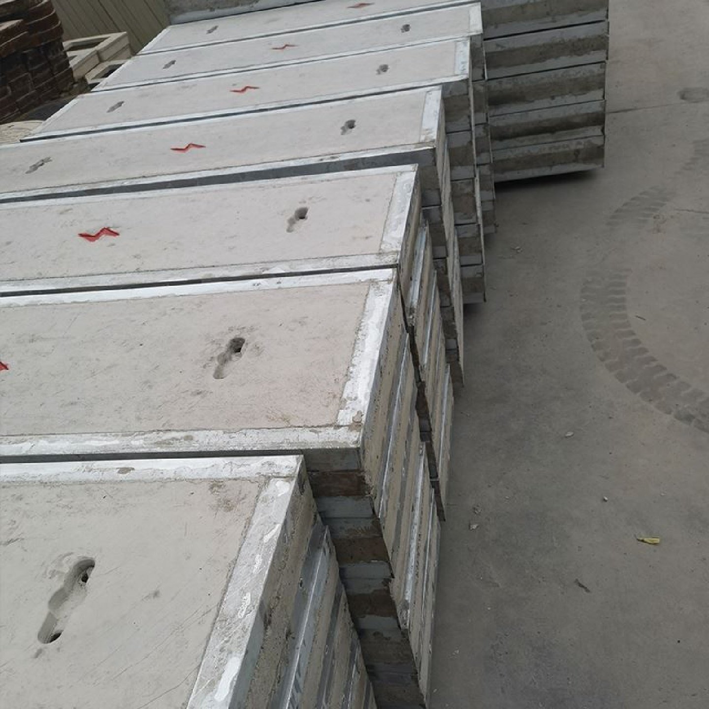 水泥井盖电缆沟井盖钢纤维混凝土预制板方形圆形定制水泥电力盖板,基础建材,排水沟槽/盖板,淘宝优惠券,粉丝福利购,淘宝优惠卷