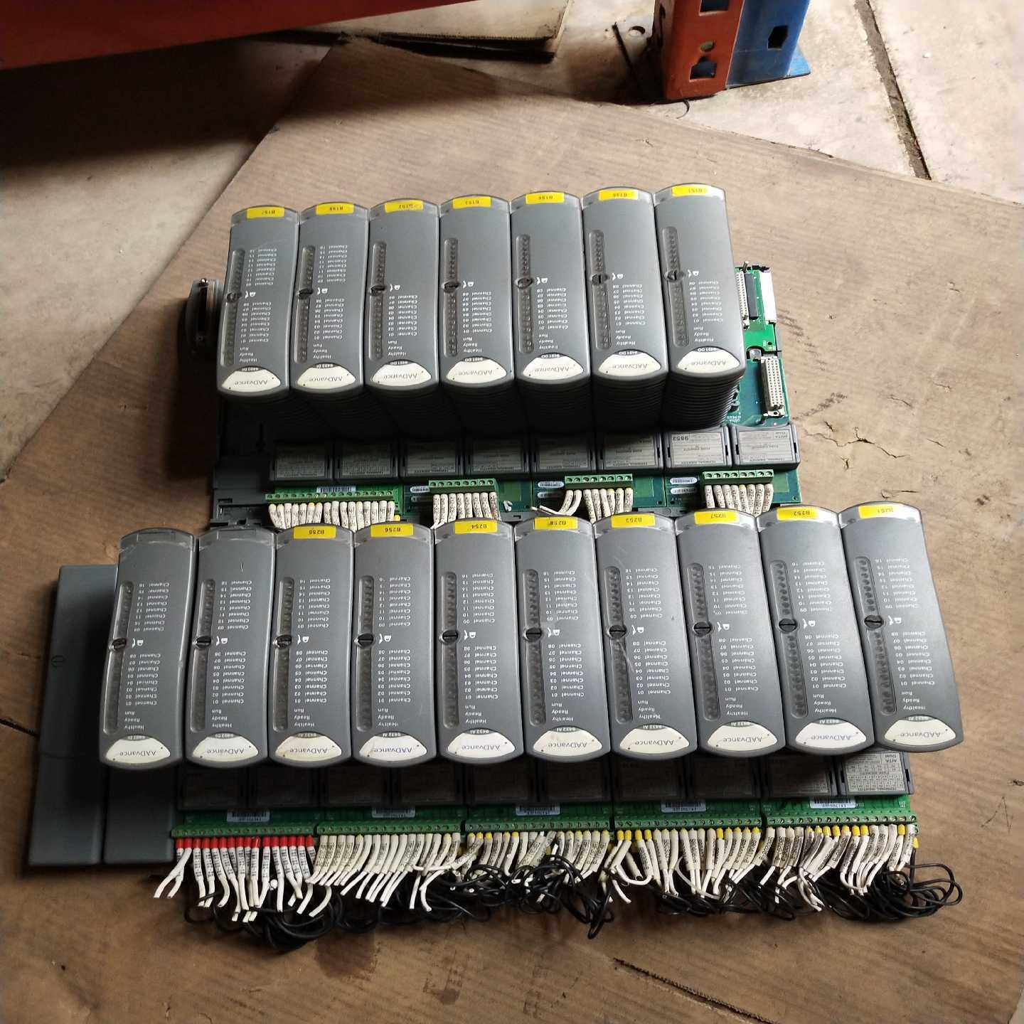 T9432AI8个，T9451DO6个，