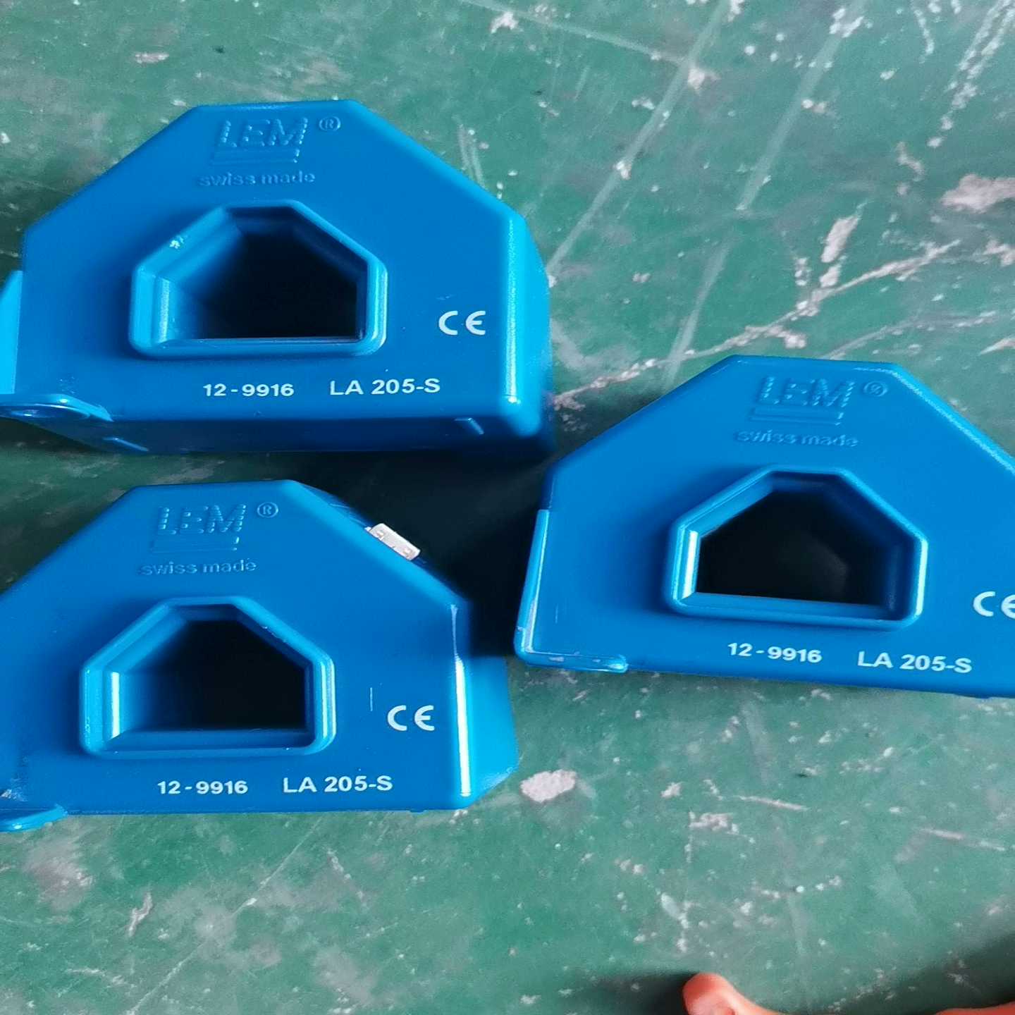 （请咨询）安全门锁开关D4NS-1CF全新未使用 实物拍摄 标价