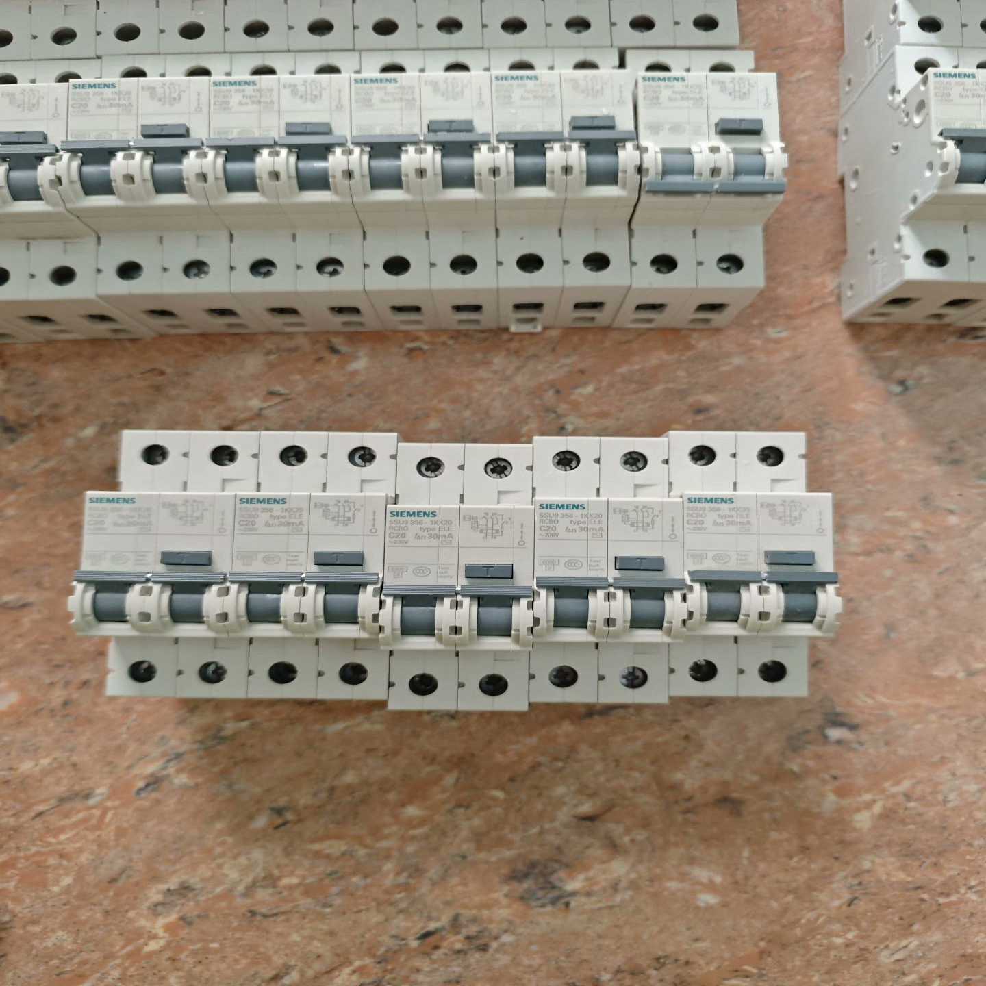 询价西门子5SU9 356-1KK20 1P+N C20A漏保议价