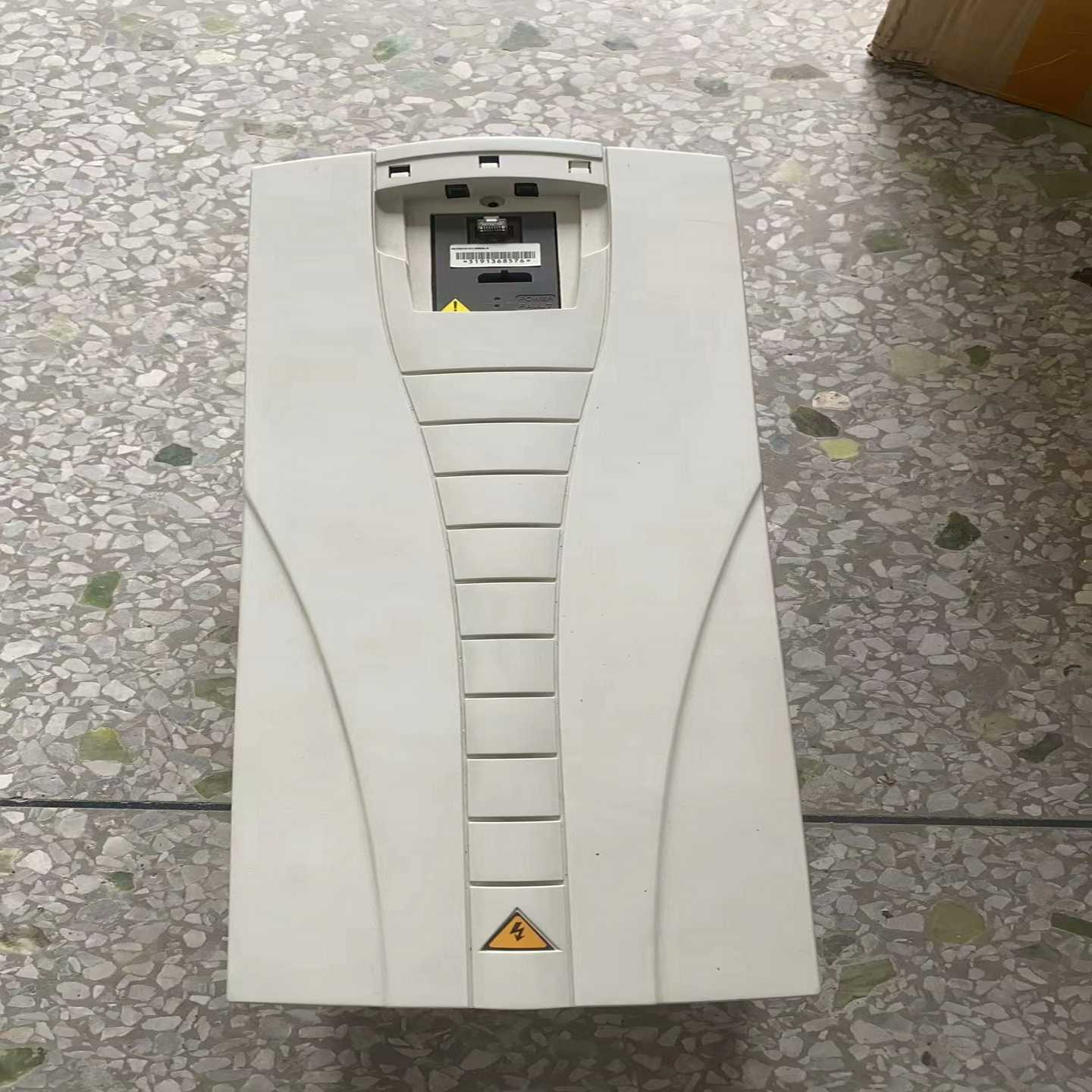 变频器ACS510-01-060A-4，议价询价