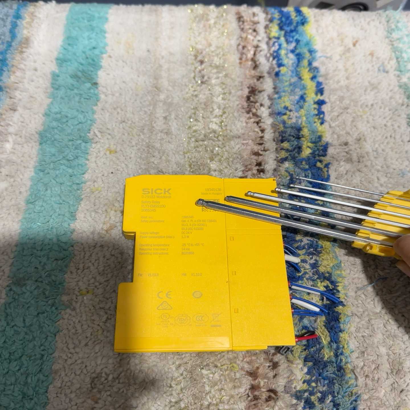 咨询-SICK安全继电器：RLY3-EMSS100