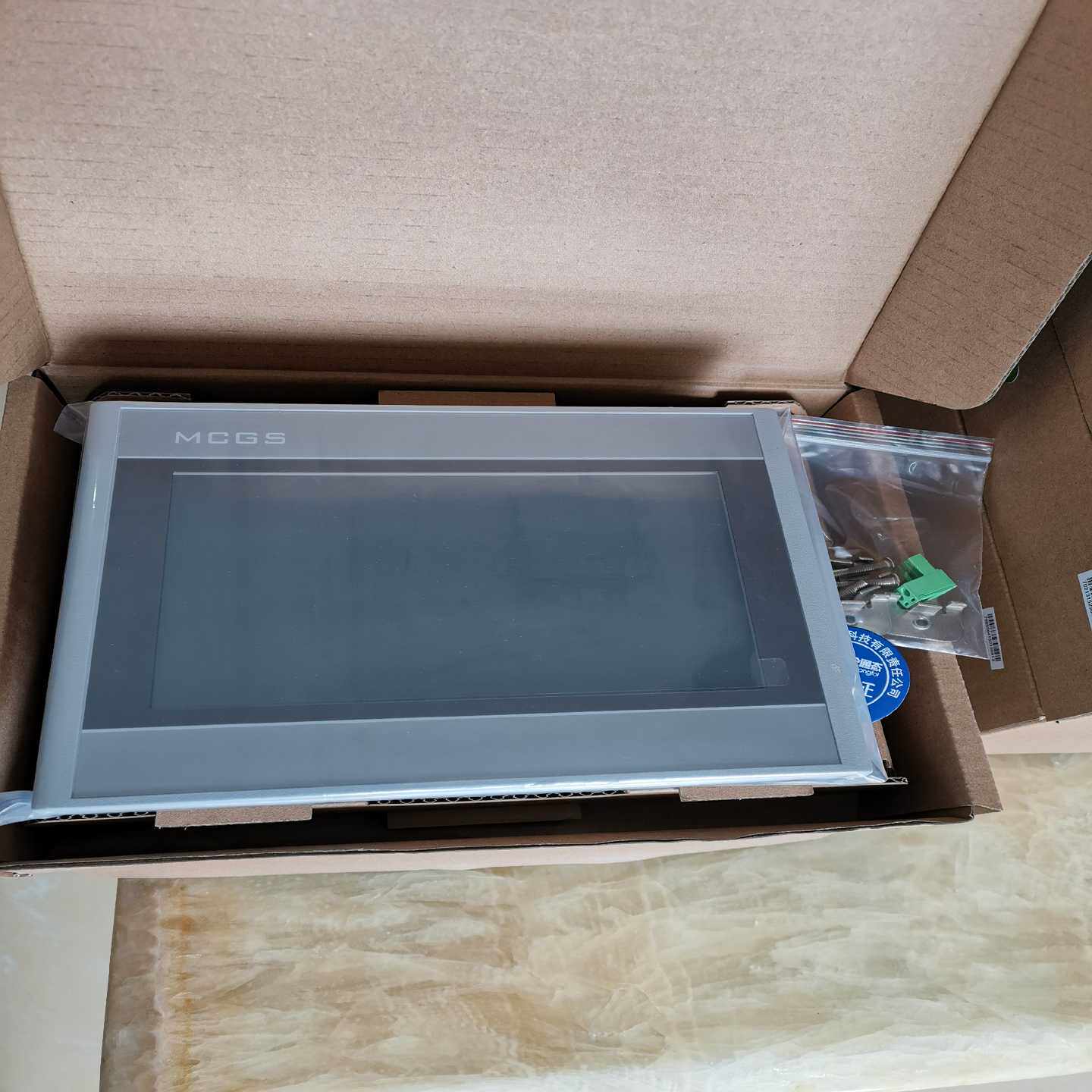 TPC7062Hw昆仑通态触摸屏全新两块图片实拍标价--议价商品