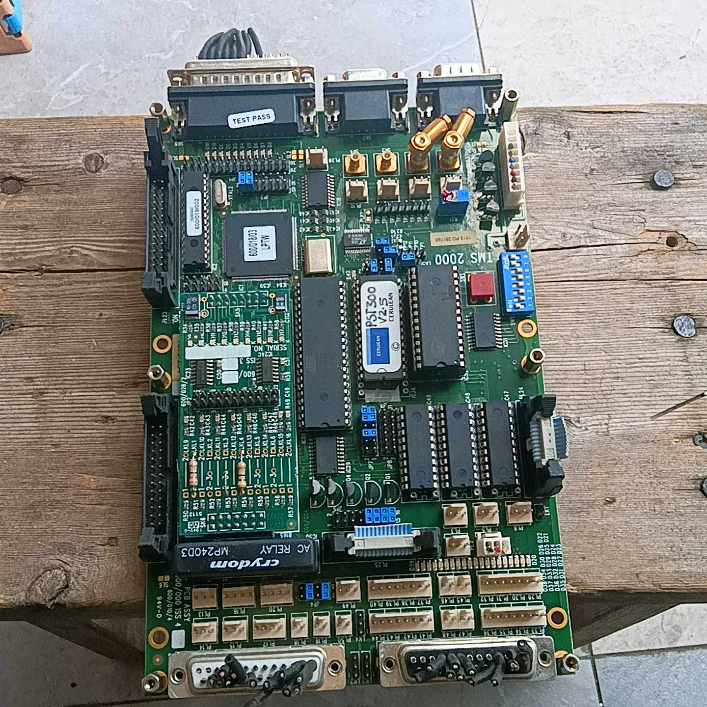 出一块TMS200C型号的电脑主板，成色如图，功能包好，自--议价商