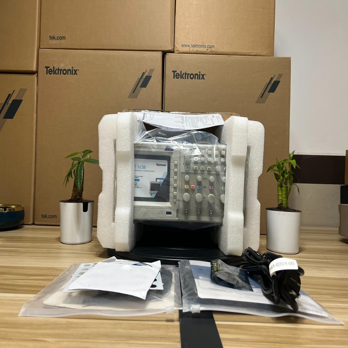 （议价）泰克Tektronix TDS2024C示波器200MHz