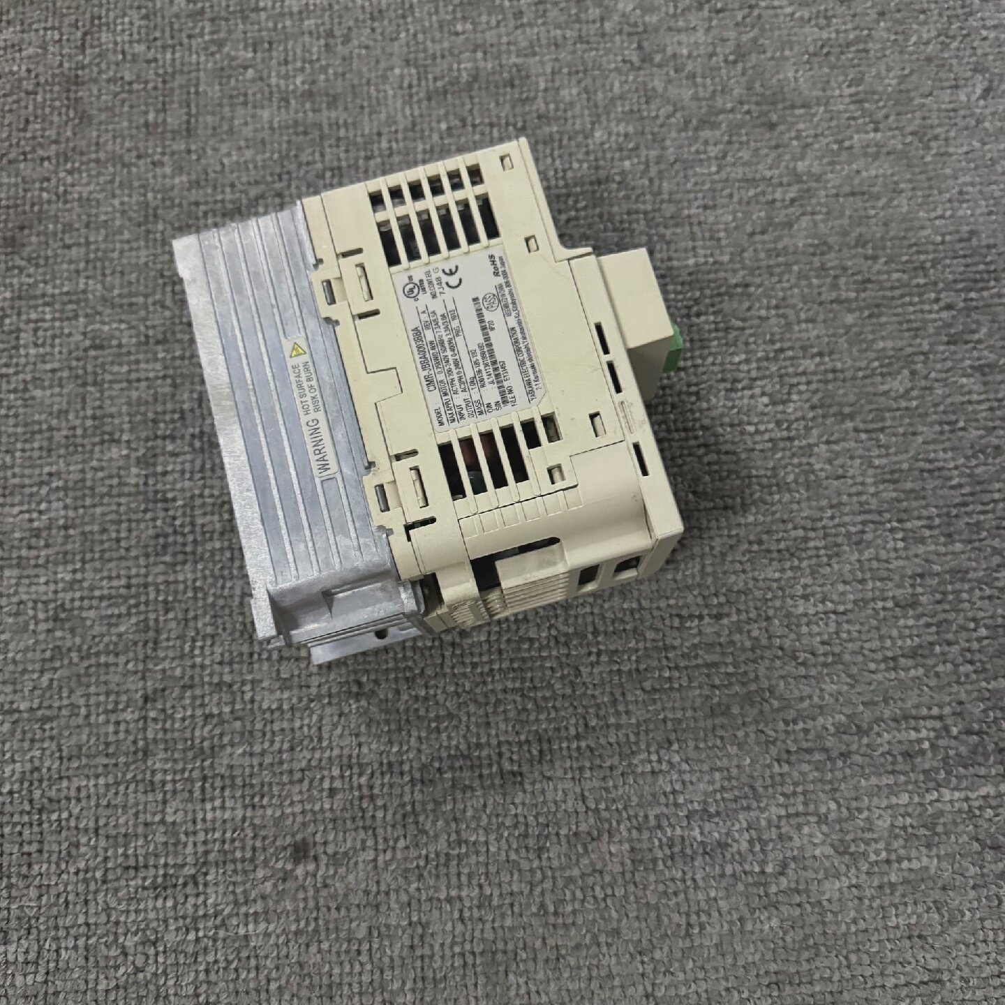 安川J1000变频器，型号CIMR-JBBA0003BBA，--议价商品