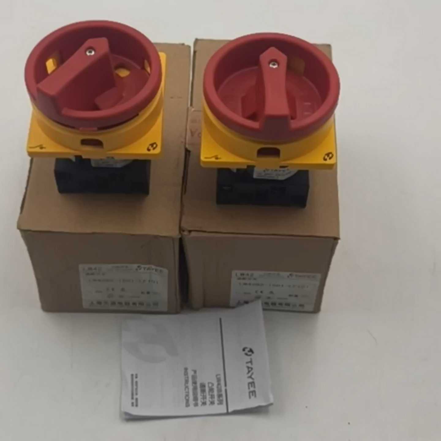 上海TAYEE天逸三相电源开关LW42B2-1501拍前询价