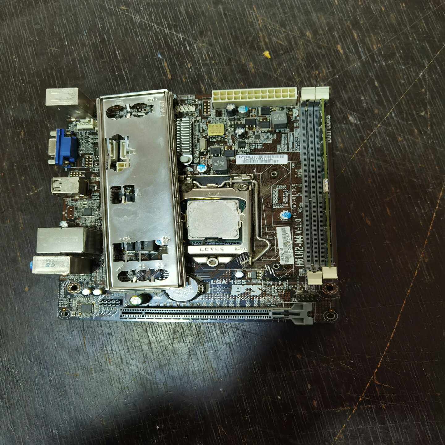 精英H61H2-M4LGA1155正常开机8张询价