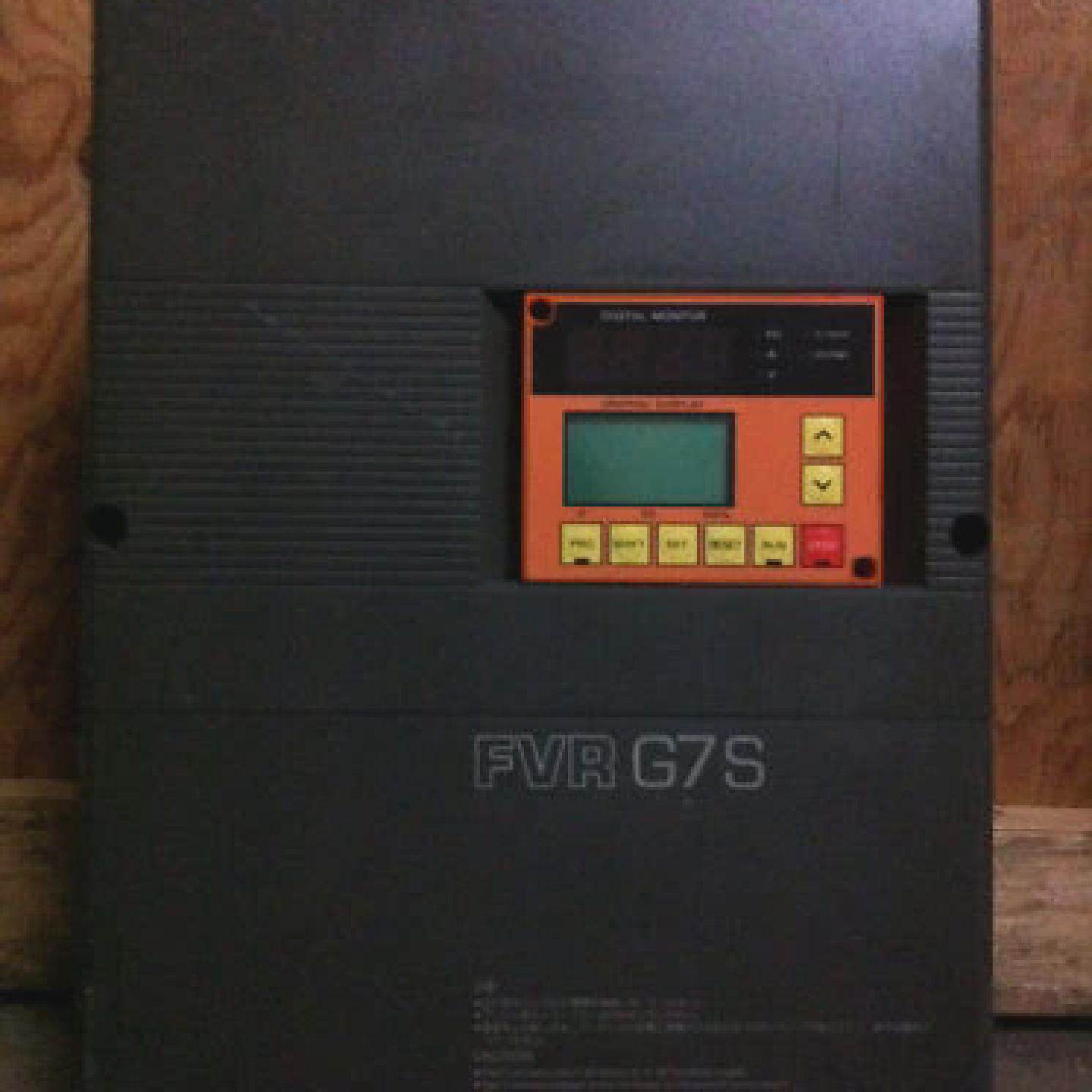 FUJI ELECTRIC FVR110G7S4S AC DIRVE