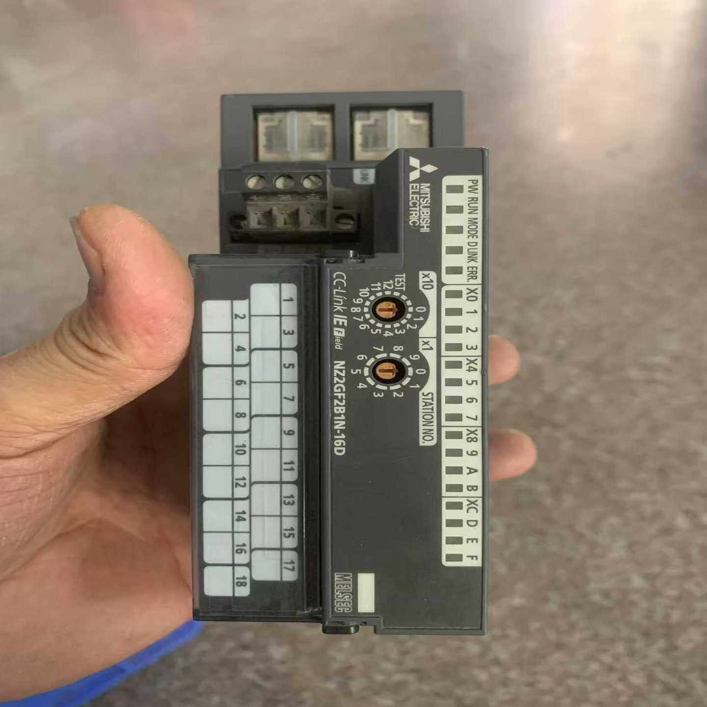 议价三菱远程模块 型号NZ2GF2B1N-16D 一个 几乎全