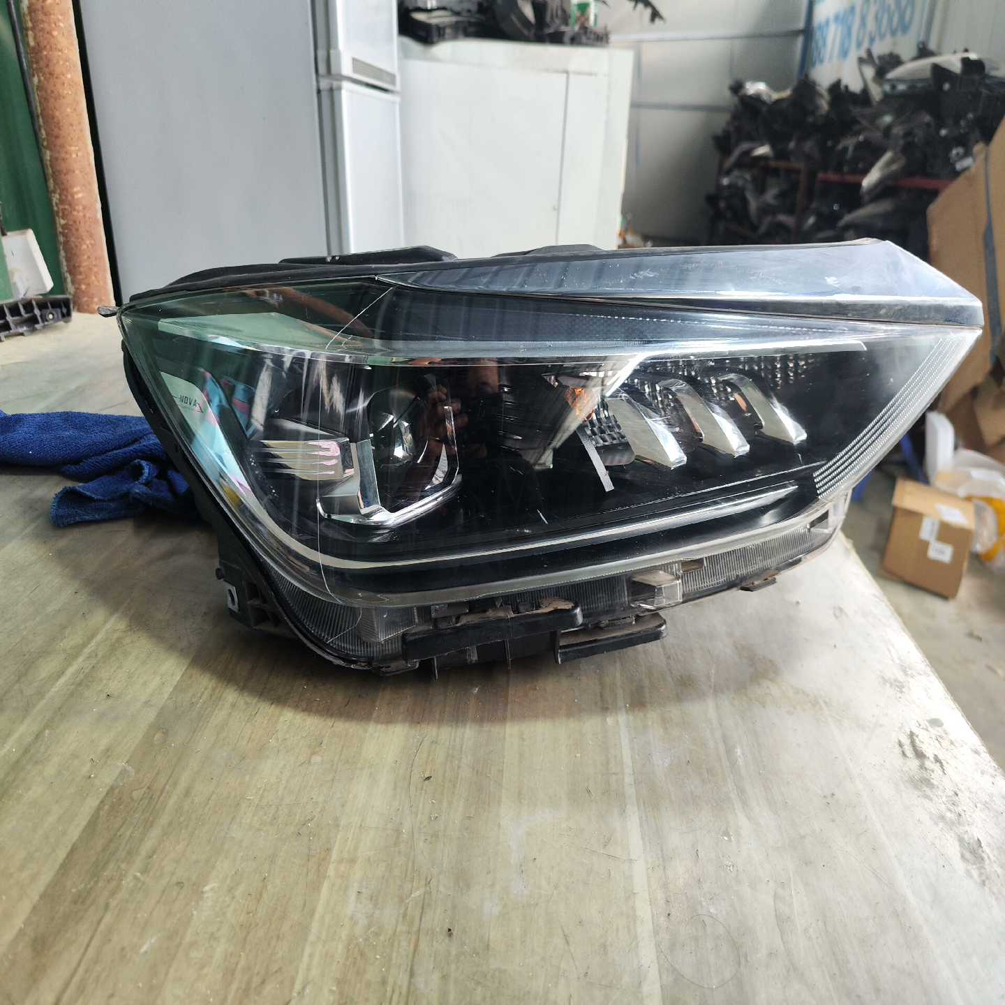 E127北汽EU5右前大灯,原厂高配LED拆车大灯总成,--议价商品