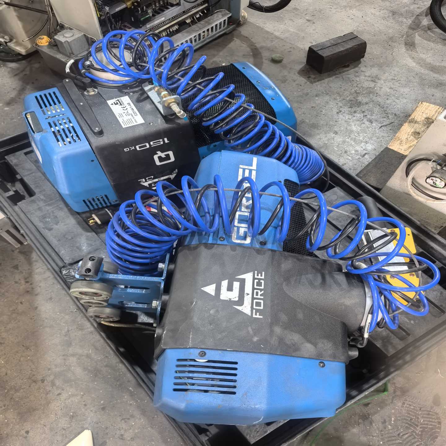 询价美国高博GORBEL智能提升机150KG，蓝色机身，带蓝色螺