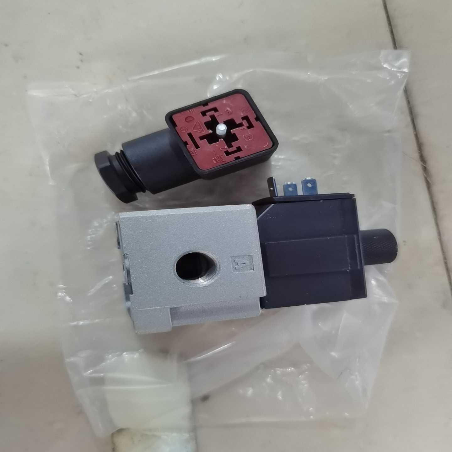 SMC电磁阀VT317-5D-02工程剩余130元包邮不议--议价商品