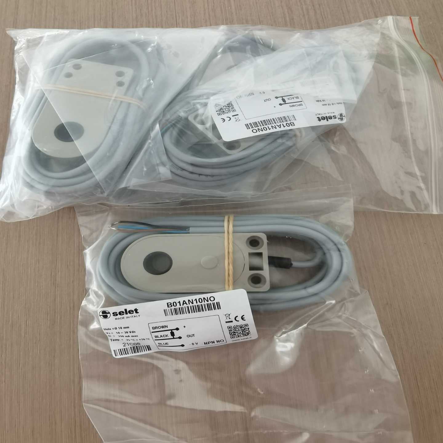 意大利SELET接近开关B01AN10NO，，顺丰询价