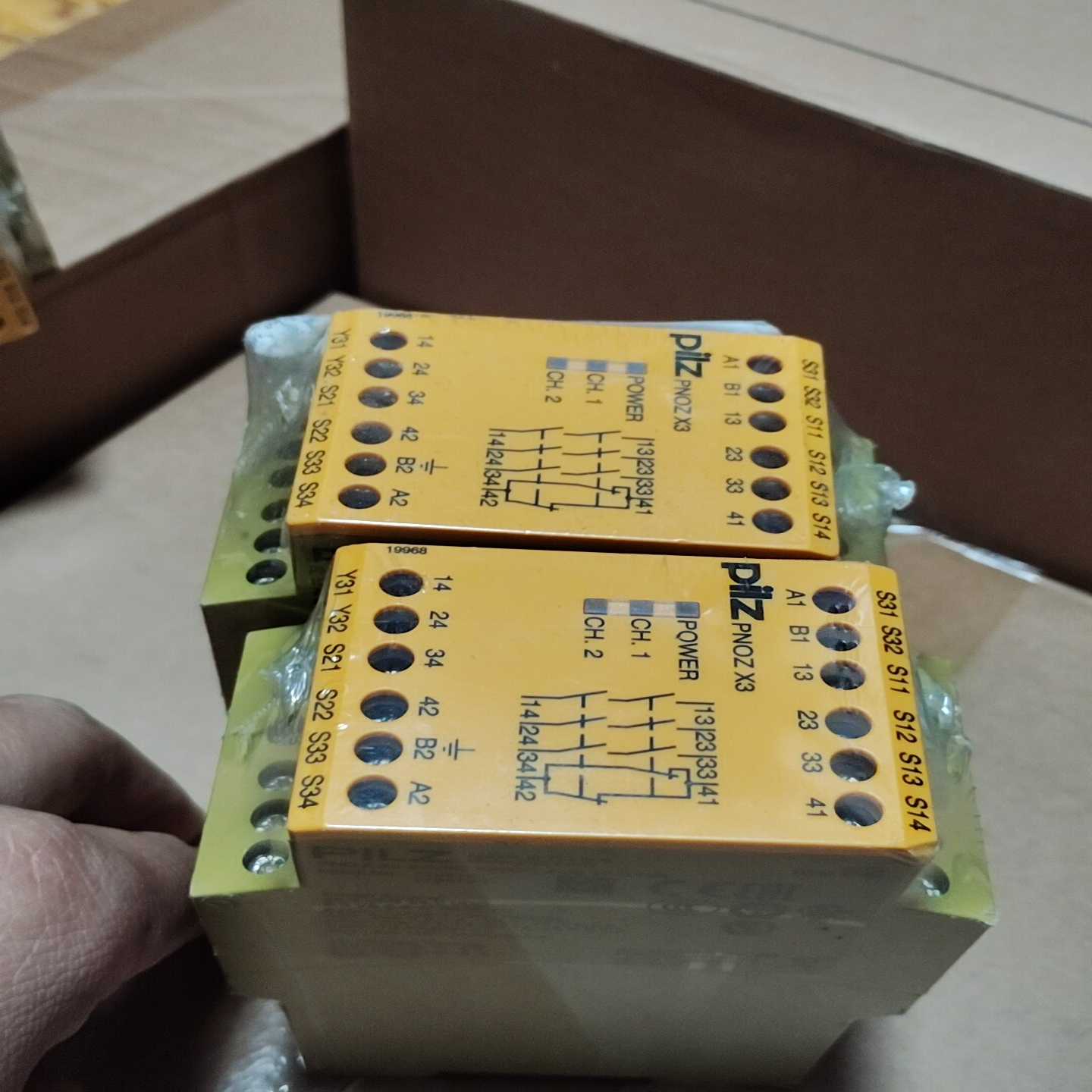 PNOZX3序列号774310有两个询价