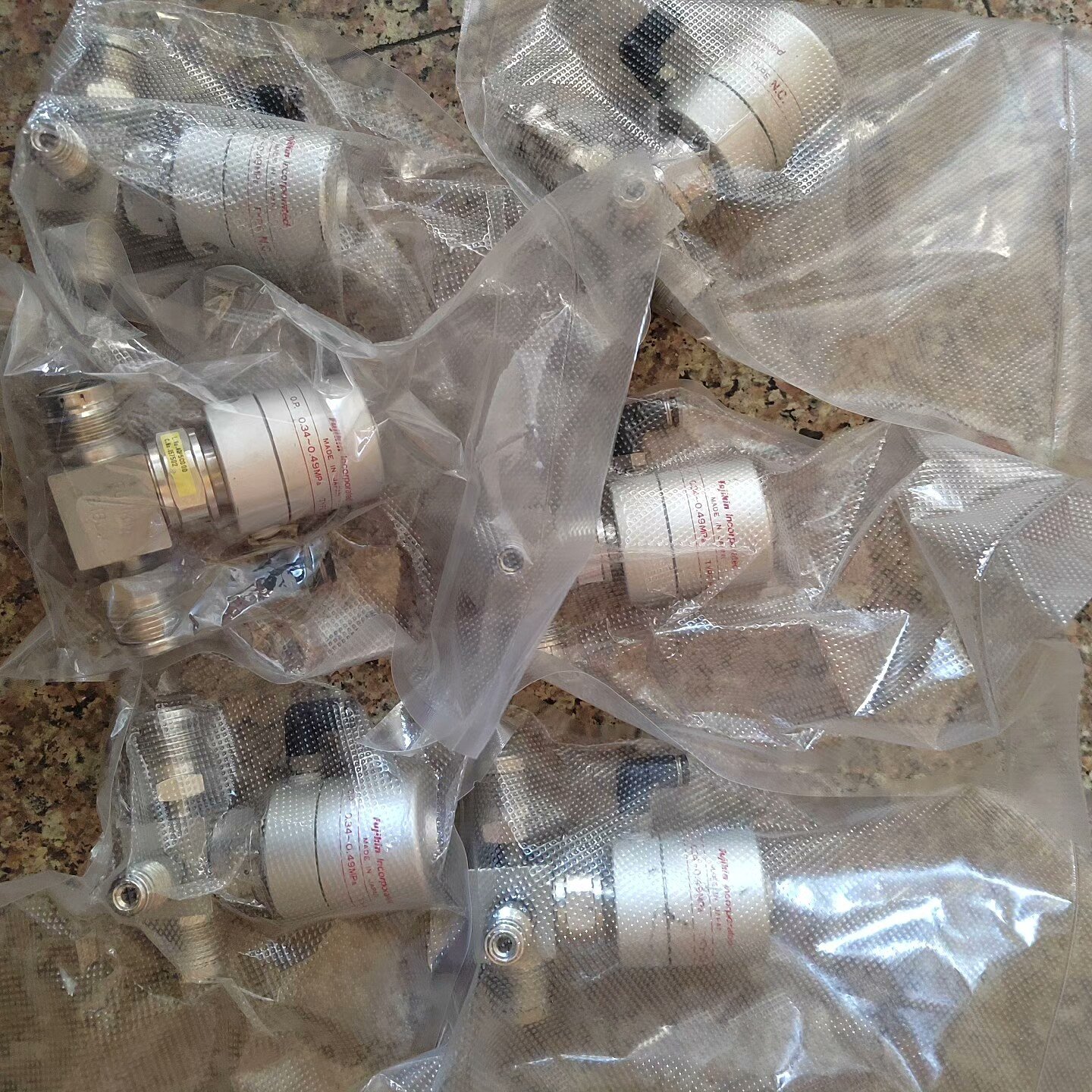 Fujikin富士金隔膜阀有大有的型号一样316议价,电子元器件市场,其它元器件,淘宝优惠券,粉丝福利购,淘宝优惠卷