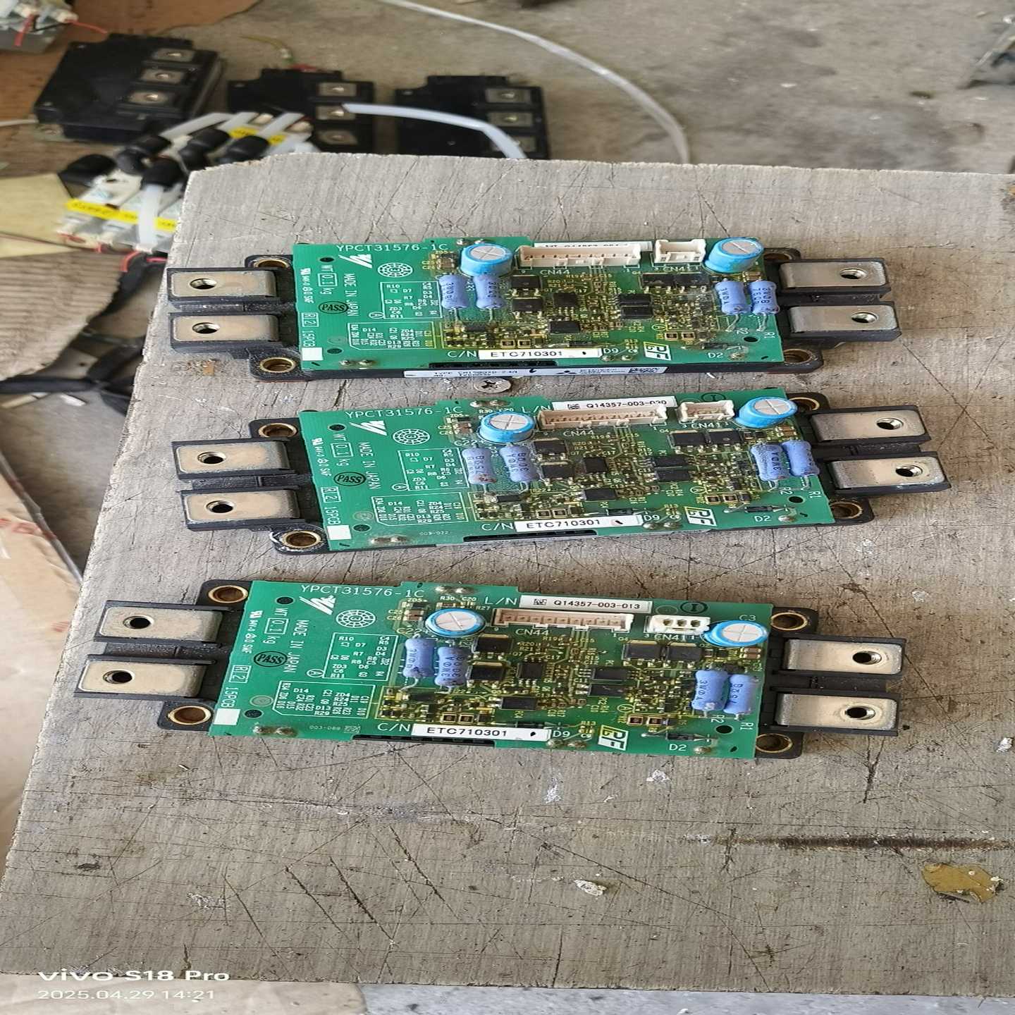 安川H1000变频器模块CM150DXD-24A。配套驱动板询价