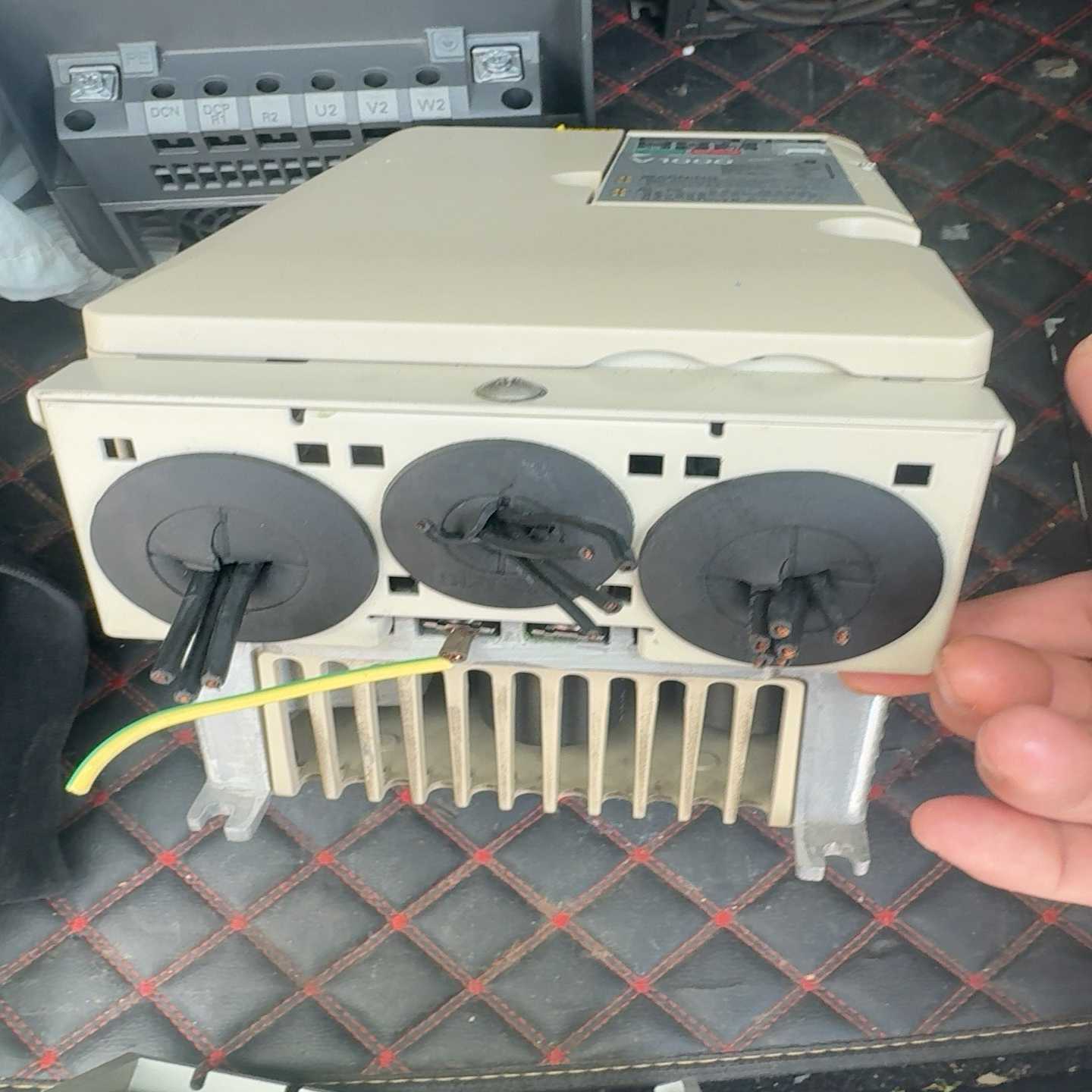 咨询-安川V1000变频器