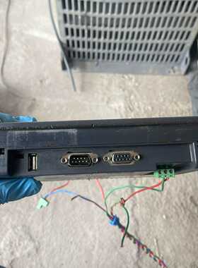 威纶触摸屏MT6070iH  2WV，功能正常成色如图，端口~询价