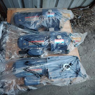 【议价】厦门东力减速机新的未曾使用过0.2千瓦速比1:300.4