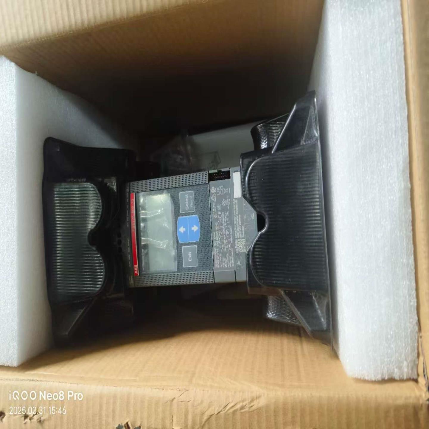 【请询价】ABB软启动器型号PSE105-600-70几乎全新没