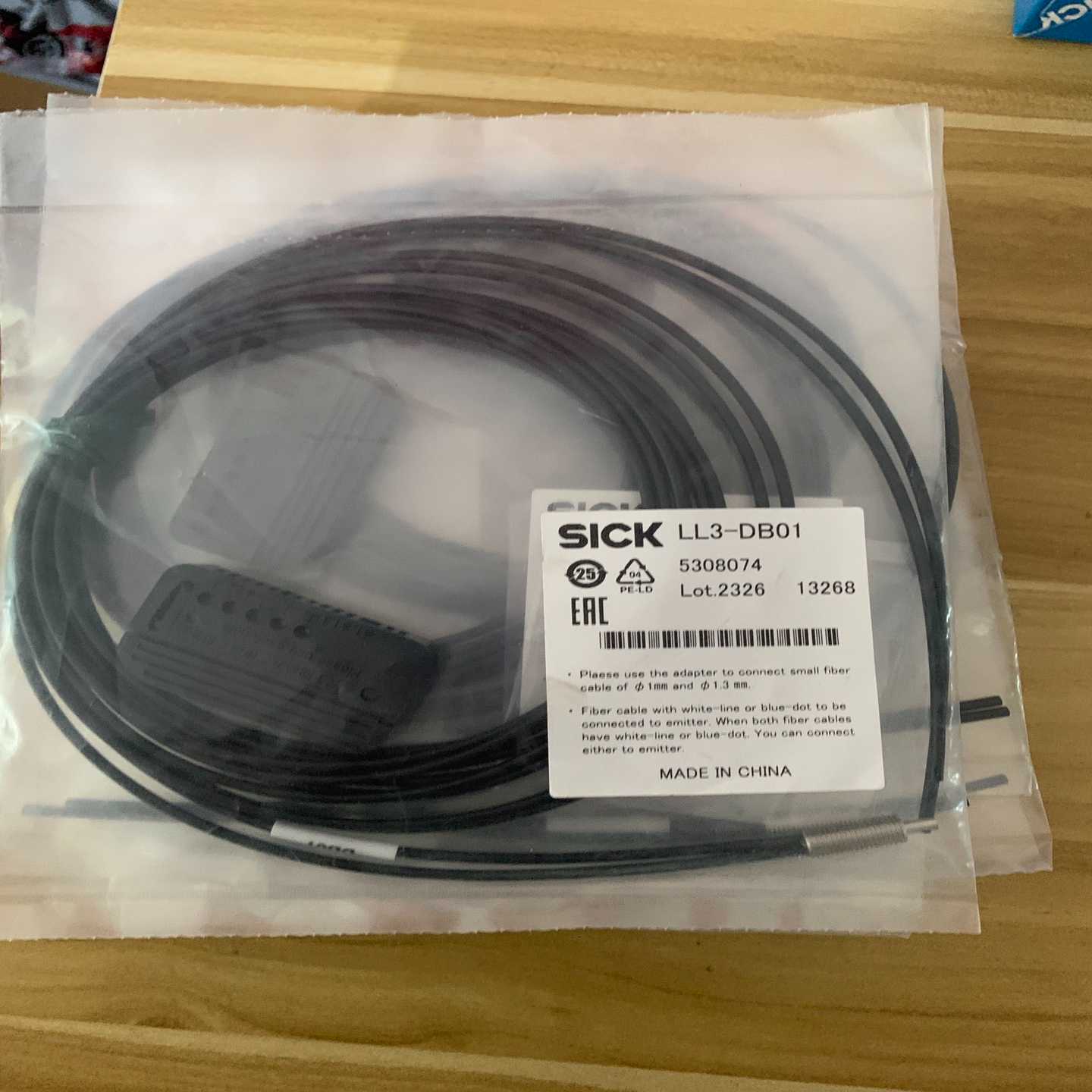 德国SICK光纤LL3-DB01货号5308074实物