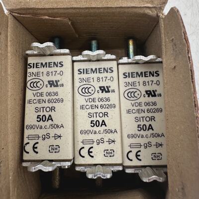 SIEMENS 3NE18170 SITOR NH000 50A 690VAC CARTOUCHE FUSIBLE x3