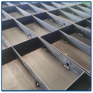 建筑工程平面钢模板桥梁水渠护坡挡土墙模具平模混凝土防护钢模板