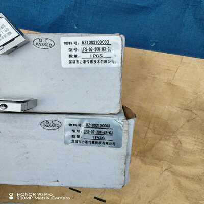 议价M-M-06021，全新带包装盒适用