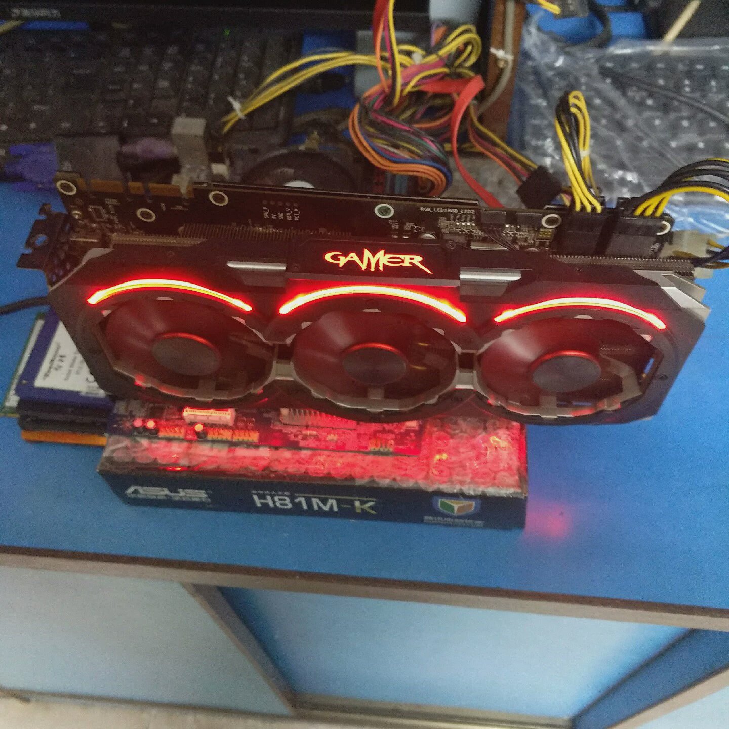 询-影驰GTX1080Game其它元器件