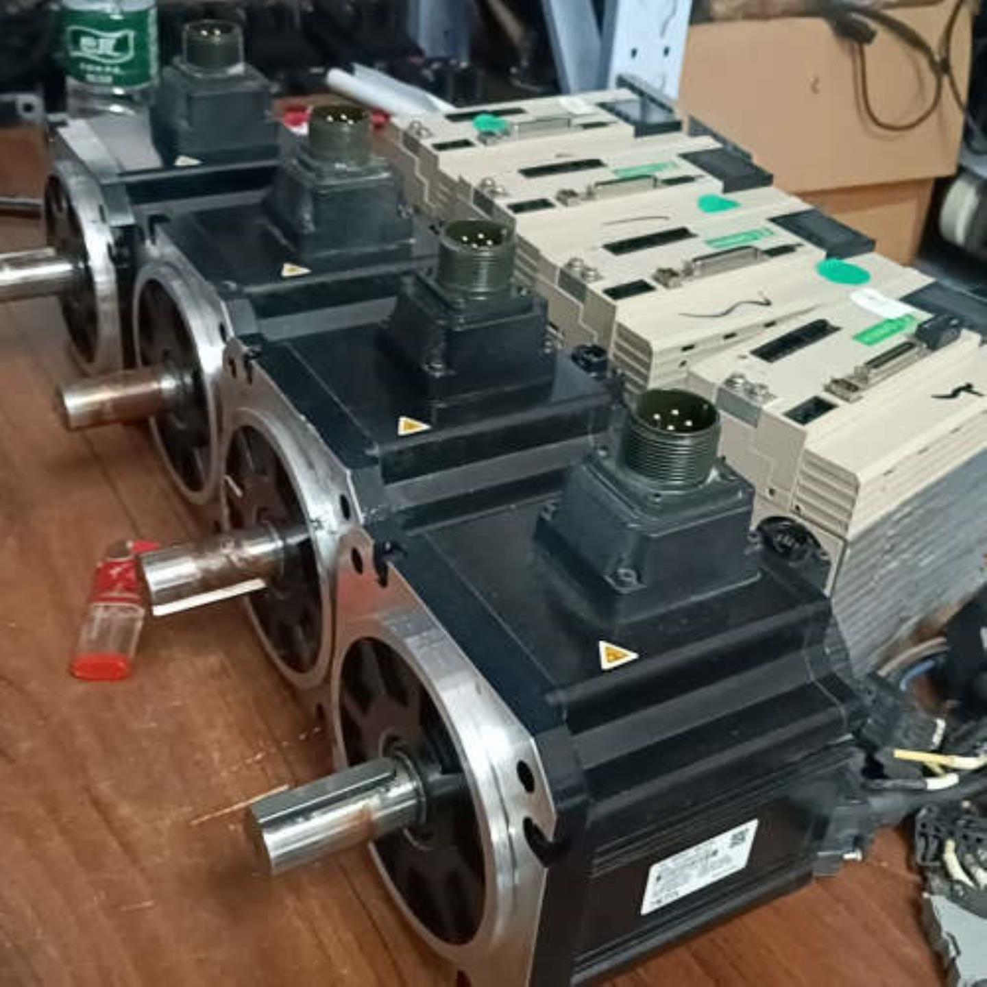 售前询价合川15千瓦伺服套装脉冲型驱动SV-X3DA150A-议价