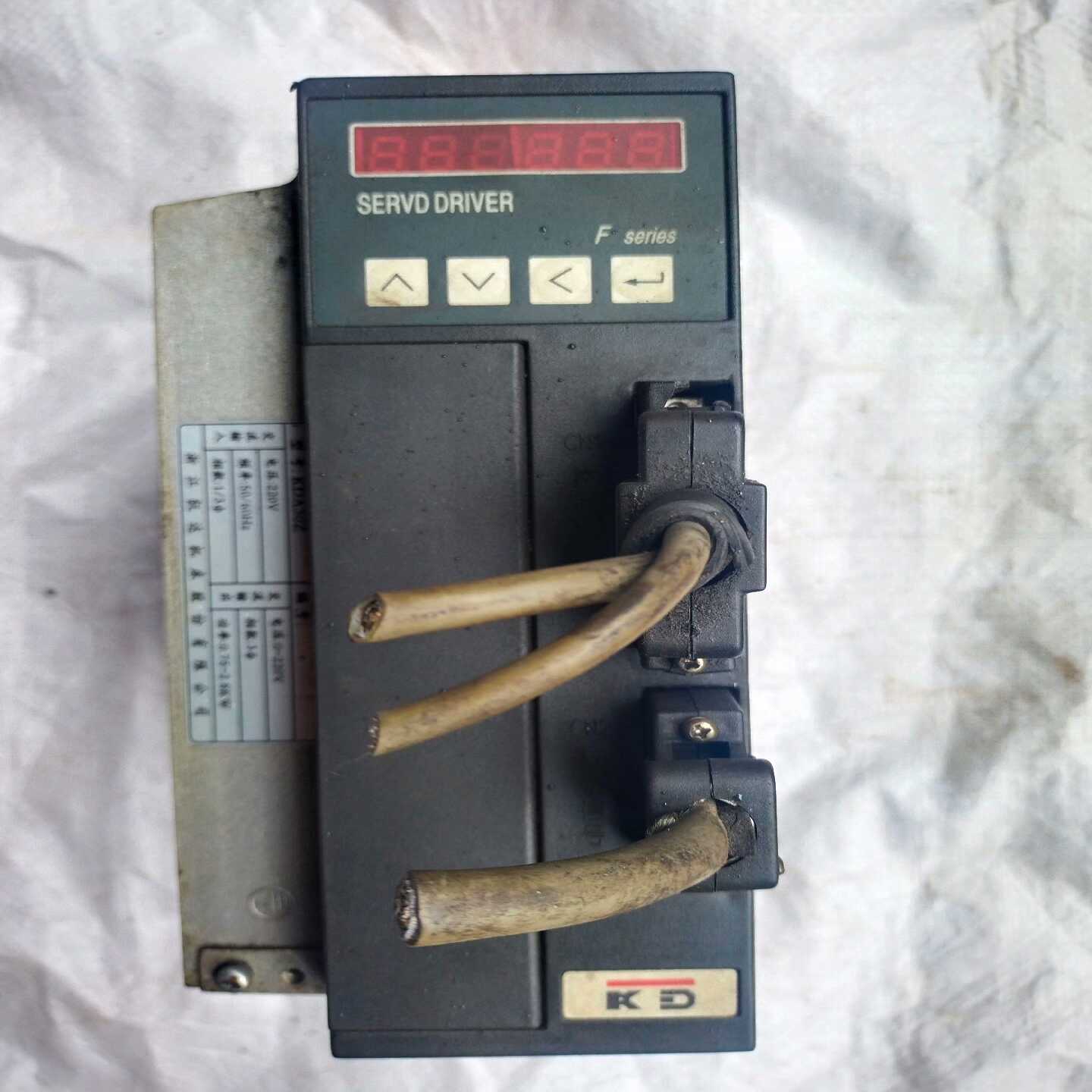 凯达伺服驱动器，型号KDA30Z成色如图，功能。询价