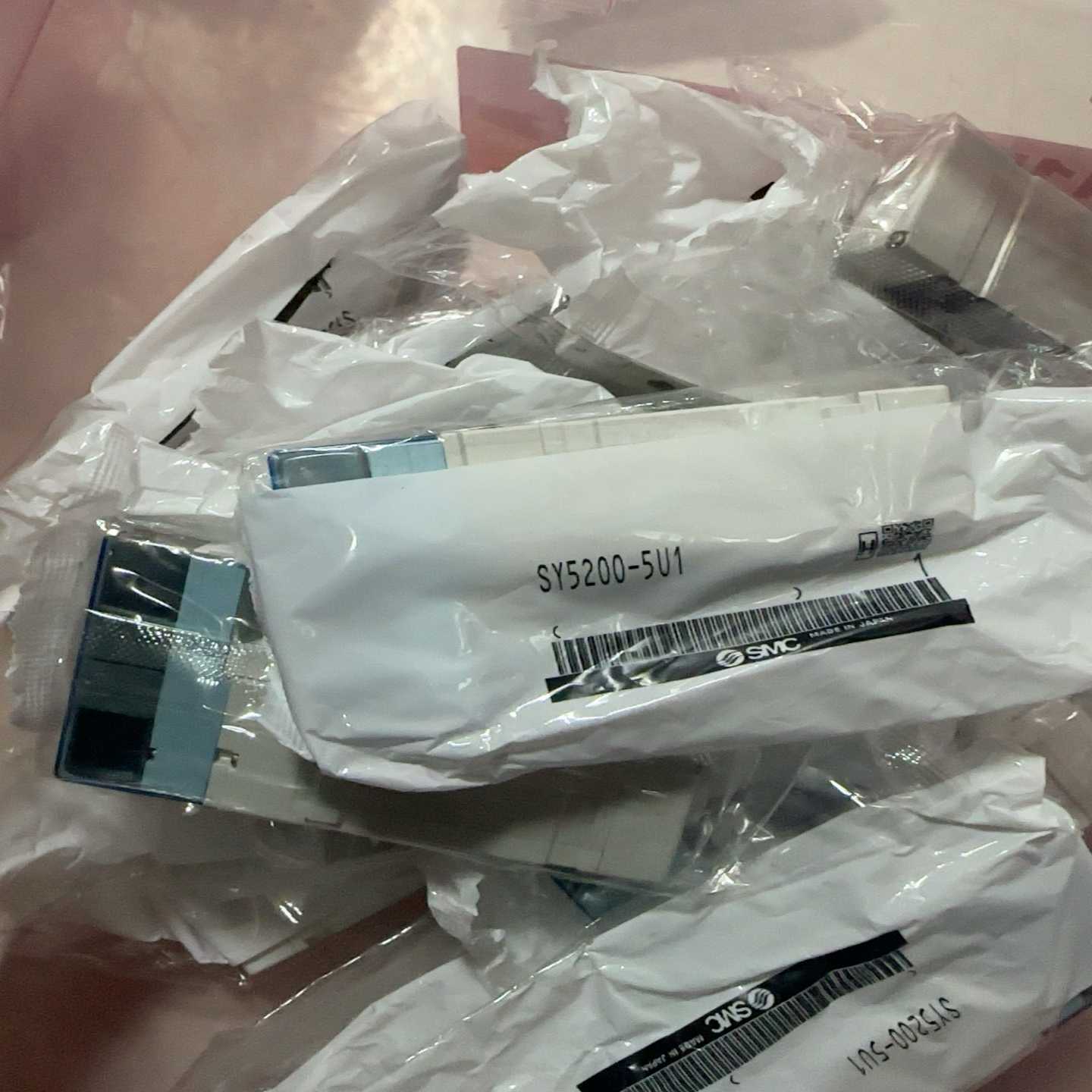 询价全新原装SY5200-5U1原装SMC电磁阀全新正品实物拍