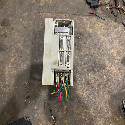 议价Original Mitsubishi Servo Drive MrJ2s60A Physical Photo